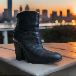 Rag & Bone Boots Womens 6 Black Distressed Leather Heeled Ankle Bootie Shoes